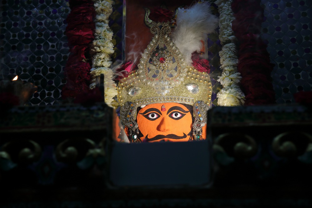 MOMENT 4º- JAGANNATH  Time, when architect of God's does not have enough time...